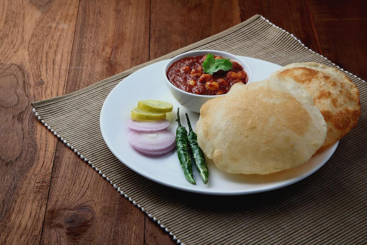 Spot On Sharma'S Kitchen & Home Stay Bajaura Eksteriør billede